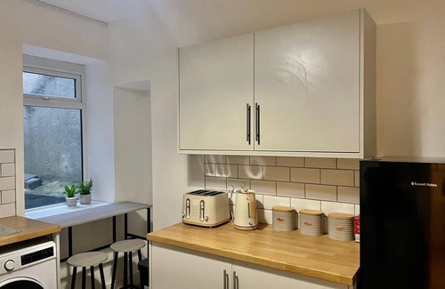 Landore House | Cozy & Spacious 3-bedroom home