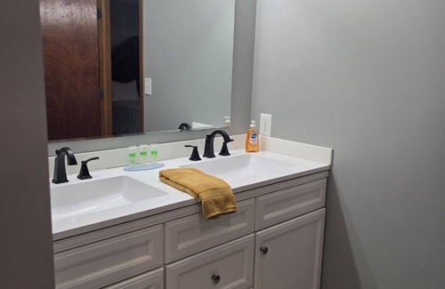 Lafayette House | Cozy & Spacious 4-bedroom house with large backyard w/private fence in Lafayette