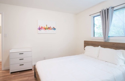 Parker Lane House | Cozy, Spacious 6B Home Near Everything in Austin