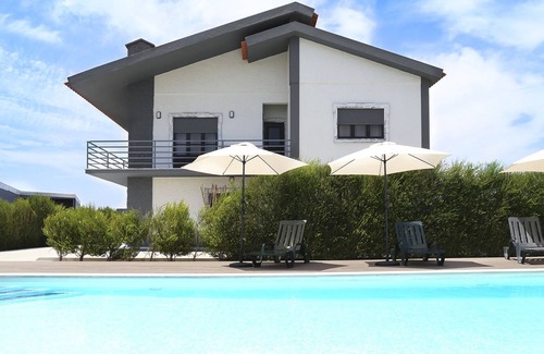 Torres Vedras House | Cozy, spacious and fully equipped house with pool near the beach