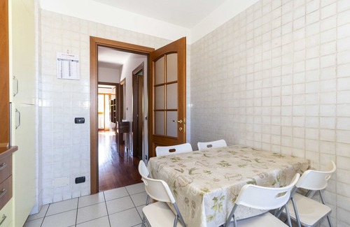 Vanchiglietta Apartment | Cozy&Spacious apt 2 min walk from the streetcar stop!