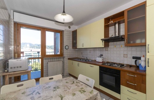 Vanchiglietta Apartment | Cozy&Spacious apt 2 min walk from the streetcar stop!