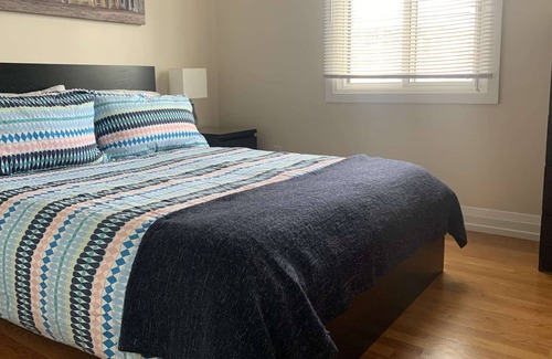 Midtown Toronto Apartment | Cozy & Spacious Comfortable Loft Suite + Free Parking