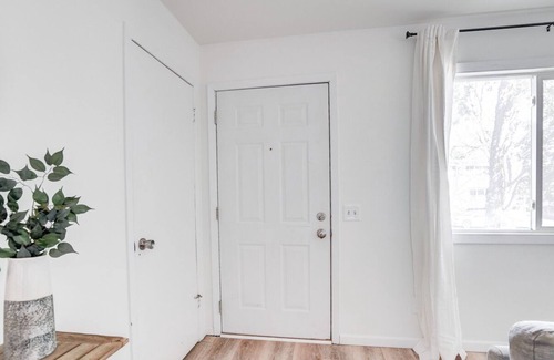 Verona House | Cozy, Spacious Downtown Verona 3 Bedroom Home