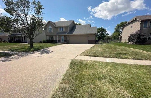 Ankeny House | Cozy, spacious home, great for family gatherings!