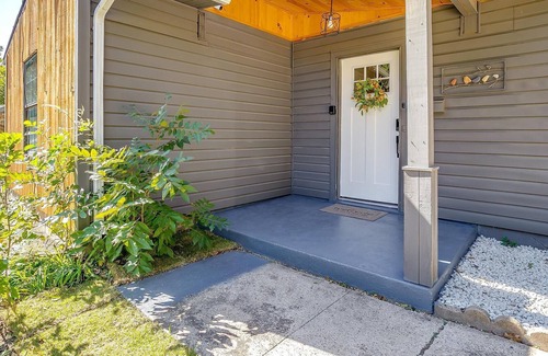 Farmers Branch House | Cozy Spacious Modern House near DFW Airport I 4B2B