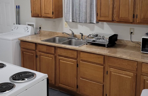 Harlandale Apartment | Cozy spacious relaxing getaway,