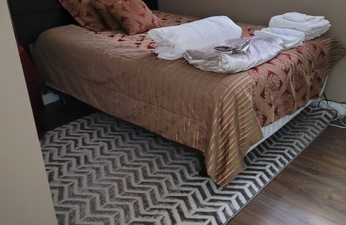 Southeast Edmonton Bed & Breakfast | Cozy spacious rooms including breakfast in a friendly quiet neighborhood