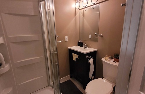 Southeast Edmonton Bed & Breakfast | Cozy spacious rooms including breakfast in a friendly quiet neighborhood