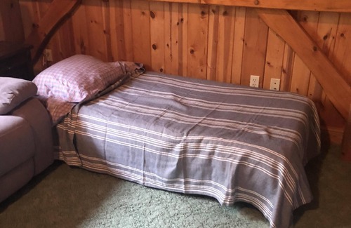 Richwood Cabin | Cozy & Spacious Timber Frame Cabin - Middle Cormorant Lake