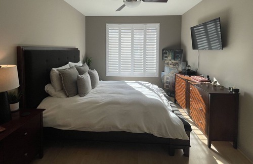 Anaheim Hills House | COZY spacious townhome in the hills! Best location, amenities, shopping, & view!