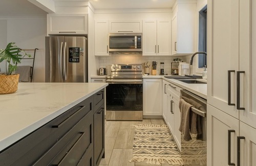 Mercier-Hochelaga-Maisonneuve House | Cozy split-level heritage home nestled in Montreal Island - 10 min walk to metro