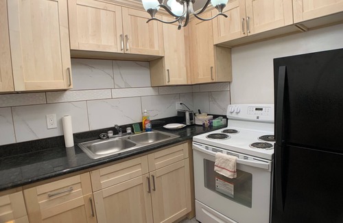 Mosswood Condo | Cozy Spot at Condominium by the Park