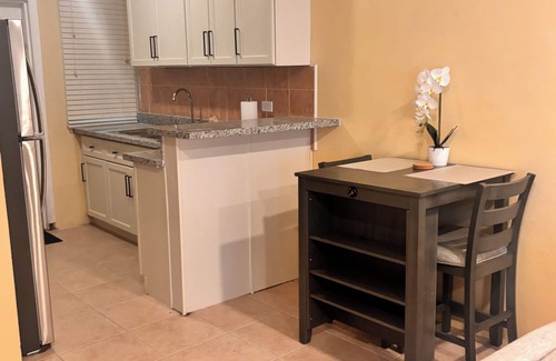 Gambier Apartment | Cozy Spot Near LPI Airport and Orange Hill Beach