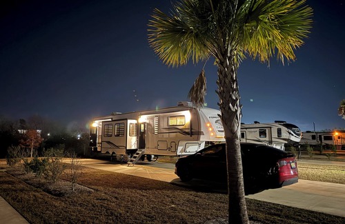 Foley House | Cozy Stationary RV Rental at Grand Riviera RV Resort