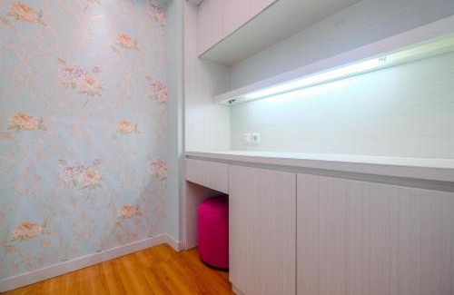 Jatinegara Apartment | Cozy Stay 2BR Bassura City Apartment By Travelio