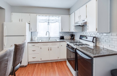 Rochester House | Cozy Stay at 3 bedroom 2 Bathrooms House
