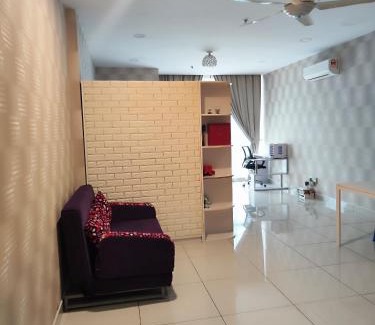 Petaling Jaya Apartment | Cozy Stay - Atria Sofo in Damansara Jaya