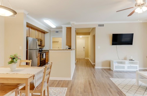 The Colony Apartment | Cozy Stay minutes from The Star! W/Pool & Gym - Near Top Golf and PGA Frisco!
