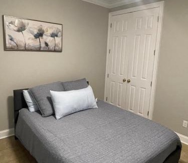 Sunshine Apartment | Cozy Stay Near Dow, Golf, & LSU
