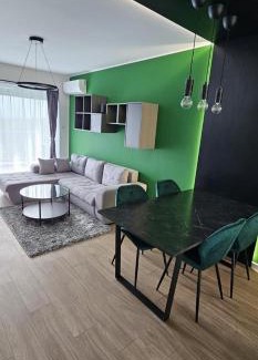 Targoviste Apartment | Cozy stay near Ialomita River