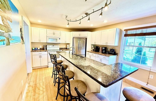 Huron House | Cozy Stay Near Lake Erie Cedar Point Sport Force