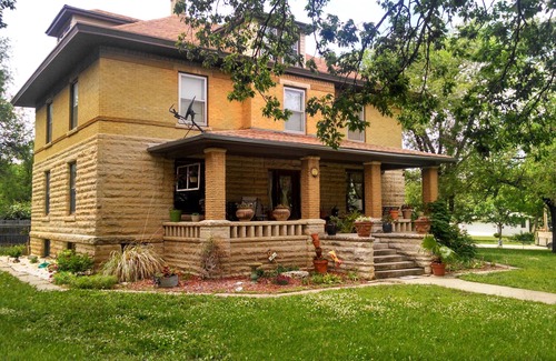 Cottonwood Falls House | Cozy Stone & Brick home in the heart of the Beautiful Flint Hills