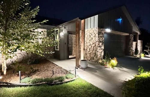 Broken Arrow House | Cozy Stone Cottage