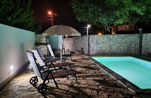 Katun Villa | Cozy stone villa in Porec with private pool and covered terrace