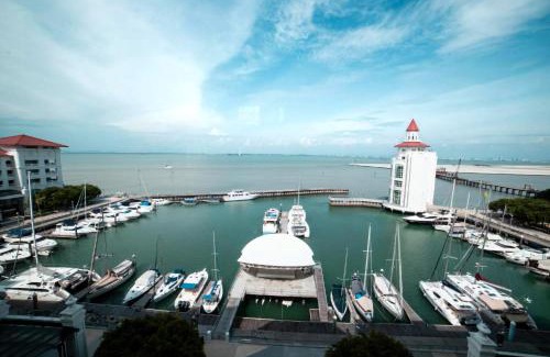 Seri Tanjung Pinang Apartment | Cozy Straits Quay Marina Suites W balgony and free car park 3B2R