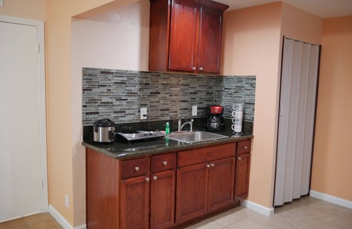Spring Valley Apartment | Cozy Studio 10 Min From The Strip