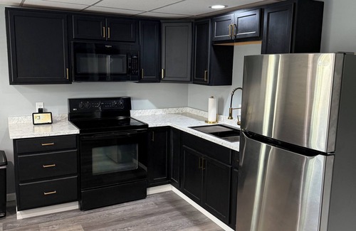Binghamton Apartment | Cozy studio apartment above a Bar and Grill