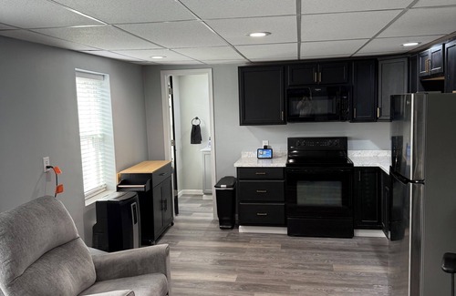 Binghamton Apartment | Cozy studio apartment above a Bar and Grill