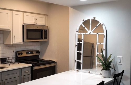 Huntsville Apartment | Cozy studio apartment in charming Huntsville with WiFi, & fitness room