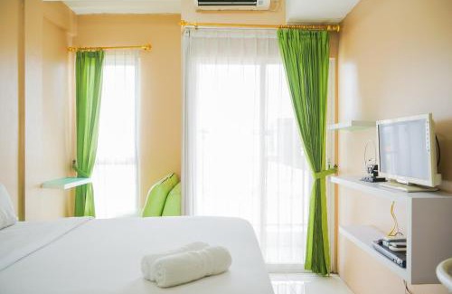 Tangerang Apartment | Cozy Studio Apartment at Skylounge Tamansari near Soetta Airport By Travelio