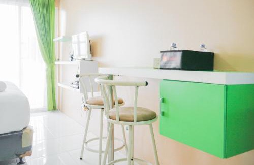 Tangerang Apartment | Cozy Studio Apartment at Skylounge Tamansari near Soetta Airport By Travelio