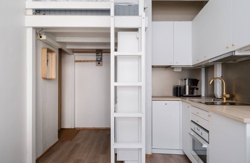 Keskinen District Apartment | Cozy Studio Apartment in Kallio