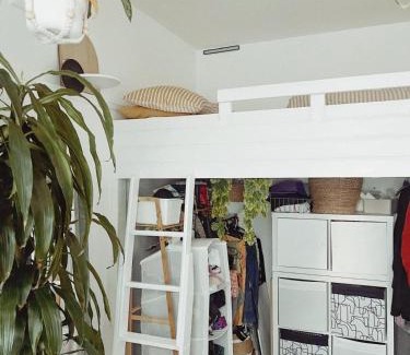 College Park and Old Oak Apartment | Cozy Studio Apartment