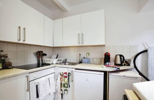 West Kensington Apartment | Cozy Studio Apartment in West London