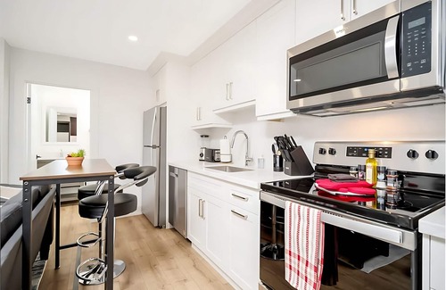 Hamilton Apartment | Cozy Studio Apt - Corktown Hamilton!