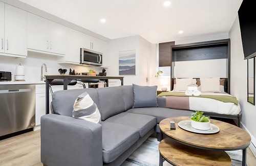Hamilton Apartment | Cozy Studio Apt - Corktown Hamilton!