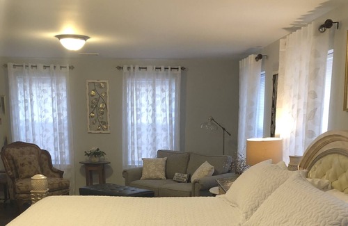 Maytown Apartment | Cozy Studio Apt. in Small Town, Pa.