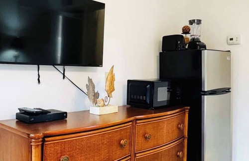 Little River Apartment | Cozy studio at Bay Tree, Little River