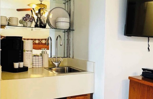 Little River Apartment | Cozy studio at Bay Tree, Little River