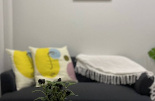 Eastwood Apartment | Cozy studio at Eastwood