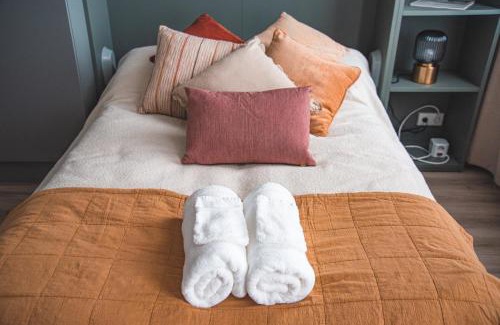 Hliðar Apartment | Cozy studio by the city centre