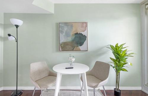 Fort York Apartment | Cozy Studio by the Waterfront & Bentway