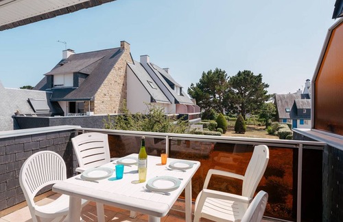 Carnac Apartment | Cozy Studio Cabine, 300m from Beach, Balcony, Wifi, Pet-Friendly, Sleeps 4