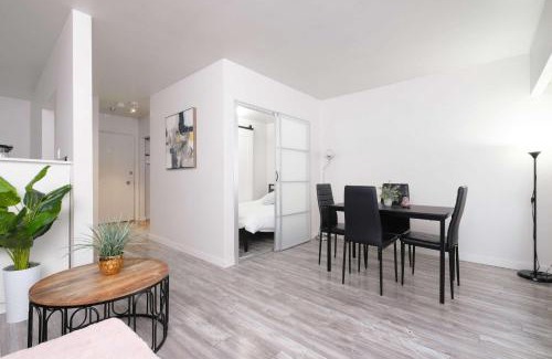 West End Apartment | Cozy Studio Condo in Prime Downtown Location