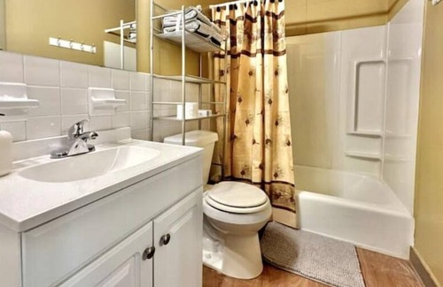 Hill City Apartment | Cozy Studio Condo on Hill Lake